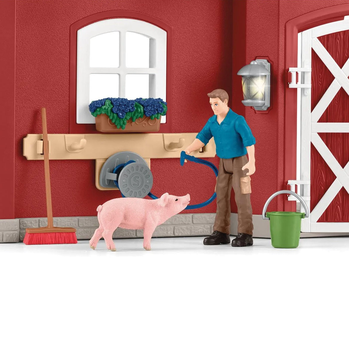 Grange rouge de la ferme Schleich