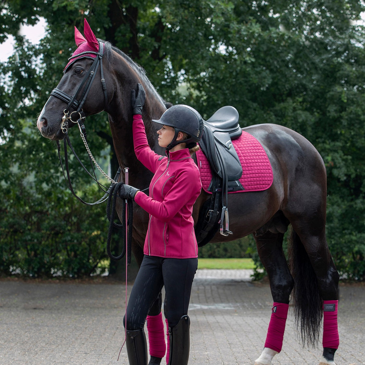 Coussin carré de dressage en daim LeMieux