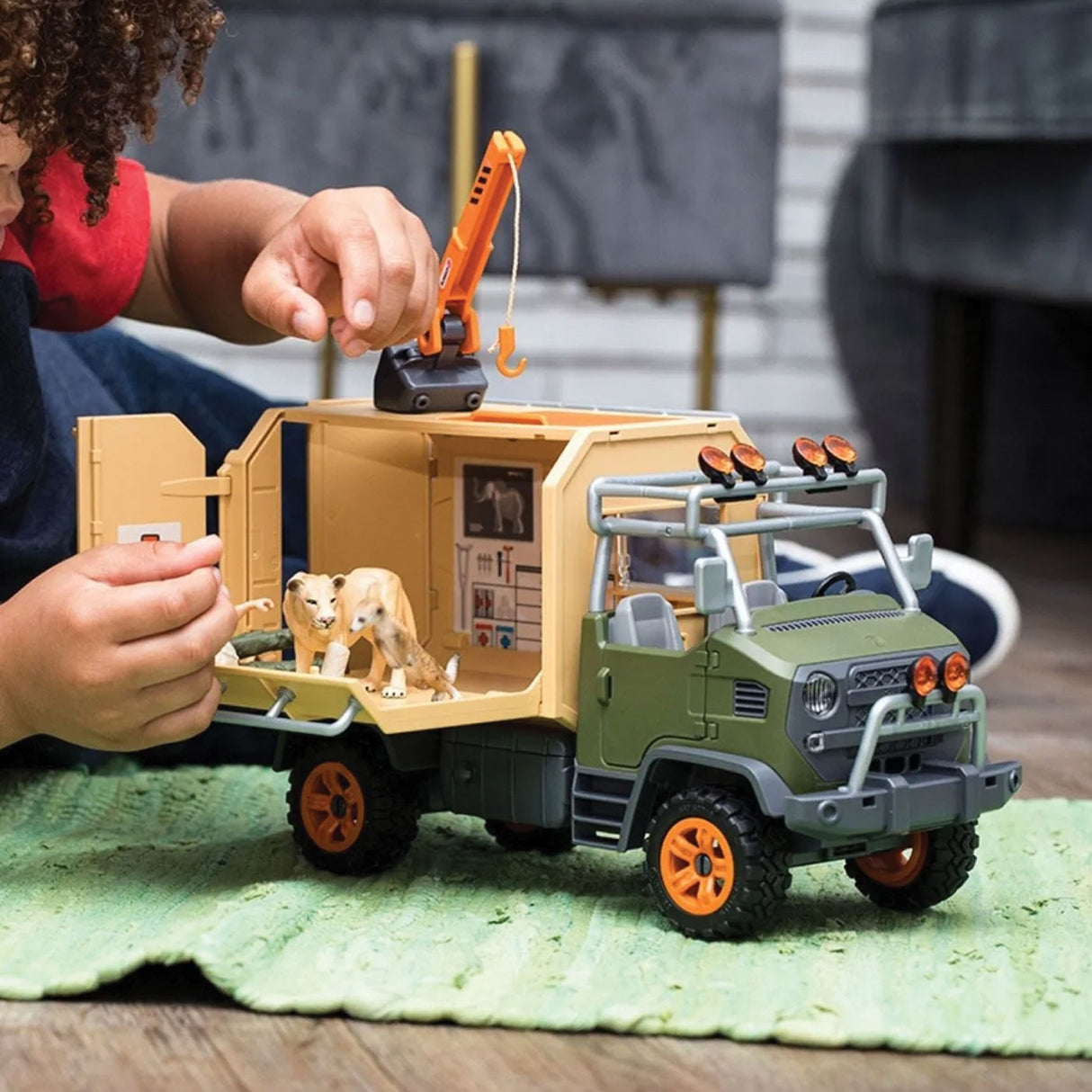 Schleich Wild Life Big Truck Animal Rescue