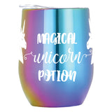 Tasse isolée de potion de licorne équestre épicée