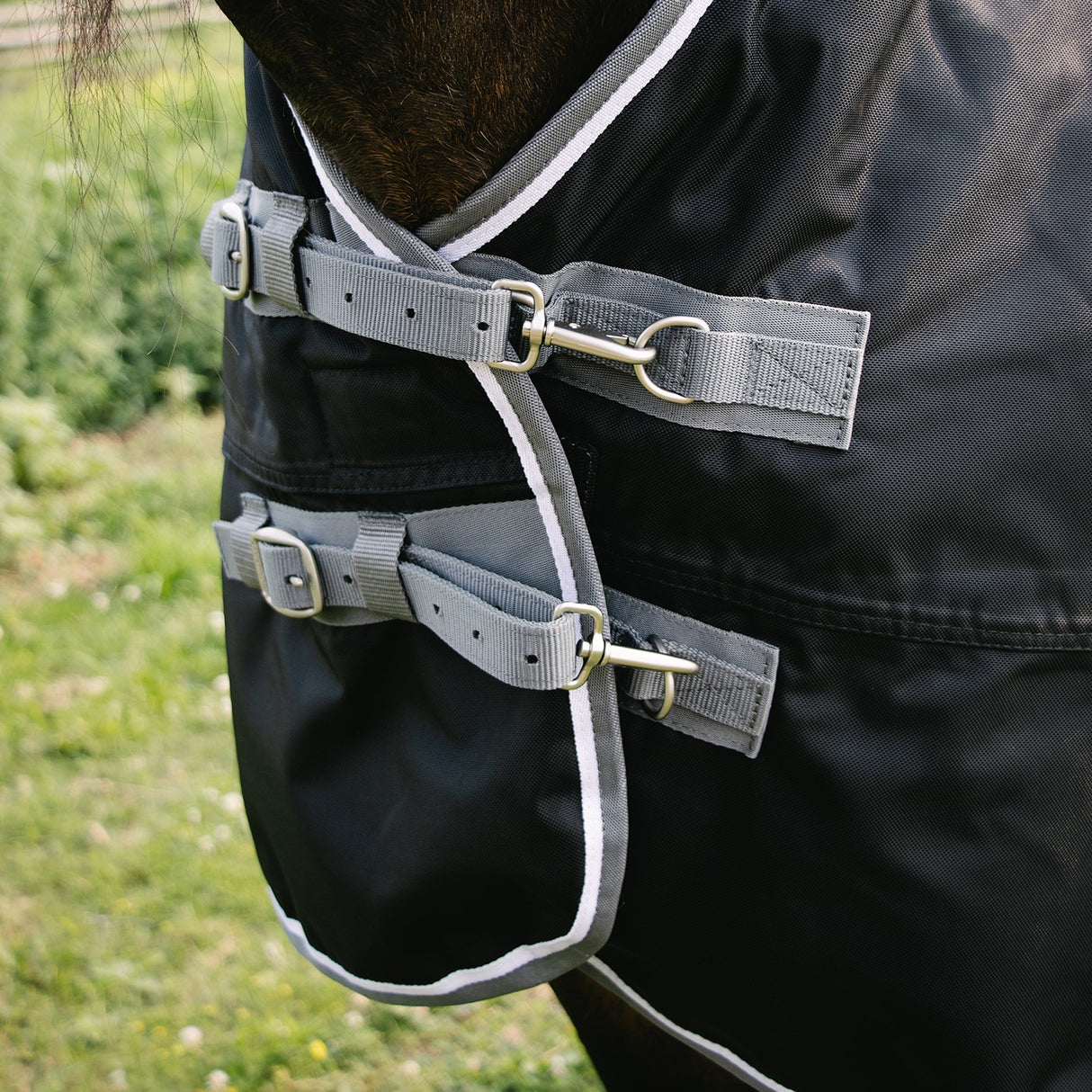 Shedrow Insulated Comfort Neck Rainsheet 100 g
